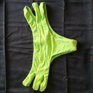 O'Neill Cheeky Bikini Bottom in Size Medium in Teal with Yellow Flower Design